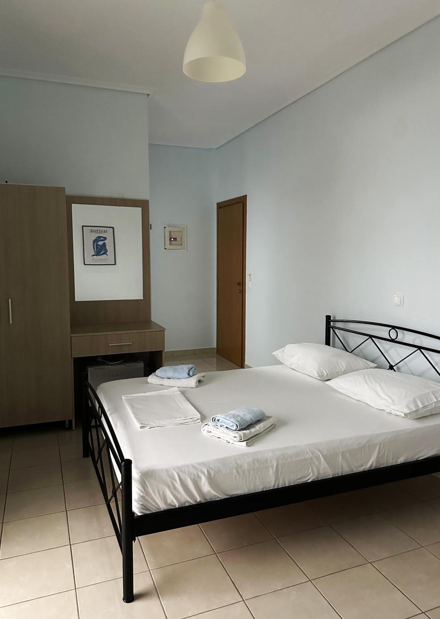 Sunflower Himara Room photo